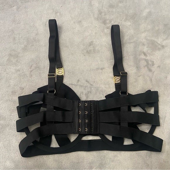 New! Victoria's Secret Very Sexy Strappy Unlined Balconette Bra 10351 - Picture 8 of 9